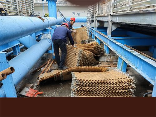 開式冷卻塔集水盤出現結冰的原因及處理方法(冷卻塔